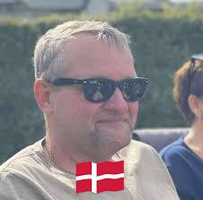 Ez group My bike was covered for the day, Heavy rain last day and night and  worked up to this That do work bit supper condensed inside Anny reason,  cure to this ?