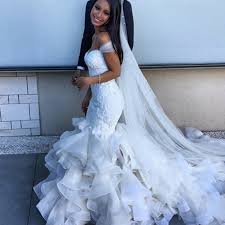 Es muss nicht immer das ganz enge outfit sein! 2017 Sexy Meerjungfrau Spitze Hochzeitskleid Bodenlangen Weg Von Der Schulter Enge Mieder Brautkleid Mit Zerzauste Hochzeitskleider W93 Mermaid Lace Wedding Dress Bridal Dresslace Wedding Dress Aliexpress