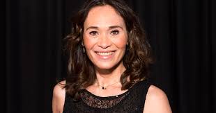 How can i contact bibian mentel's management team or agent details, and how do i get in touch directly? V D3cmagbcisbm