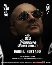 🌅 El dorado del atardecer se mezcla con los sonidos que despiertan el  alma. Este 10 de octubre, @daniel.arbelaezdj se une al Corona Sunset en  @patrimonio.mzl para darle fuego al Stage Crossover
