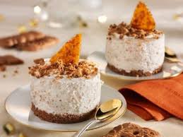Festliche Spekulatius Mousse Tortchen Mit Knusprigem Mandelkrokant Rezept Kostliche Desserts Einfacher Nachtisch Nachtisch Rezepte
