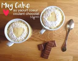 Mug Cake Au Yaourt Et Coeur Coulant Au Chocolat Cake Au Yaourt Recette Mugcake Gateau Tasse