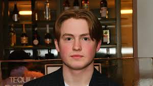 What is 'queerbaiting' and how did the internet turn it into a weapon?