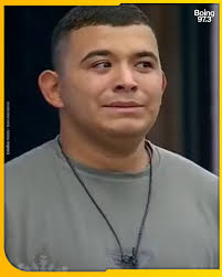 💍 En una reciente emisión de Gran Hermano, Brian Alberto vivió un momento  de intensa emoción durante la sección "Congelados". En este juego, los  participantes deben permanecer inmóviles y en silencio ...