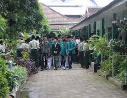 Abstrak tesis dengan judul peran komite sekolah dalam implementasi manajemen berbasis sekolah (studi multi kasus di mts ma'arif nu kota blitar dan smp islam sunan gunung jati ngunut tulungagung) ini ditulis oleh weny firdausin nuzula dengan dibimbing oleh prof. Smp Bp Plus Ma Arif Nu Ciamis Kunjungi Smp A Wahid Hasyim Tebuireng Tebuireng Online