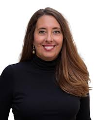 Recommendations for Naousa accommodations with sea view and Greek food  nearby