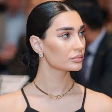 FARNAZ ASADI (@farnazhomes) • Instagram photos and videos