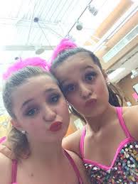 Kayla Baughman's Instagram, Twitter & Facebook