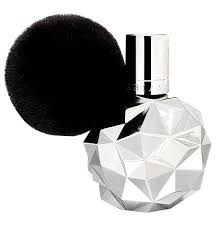 Ariana grande moonlight perfume by ariana grande, first launched in 2017, ariana grande moonlight is a sensuous, seductive women's fragrance that blends luscious fruit tones with sweets and spice. 8 Best Ariana Grande Perfumes Reviewed Viora London