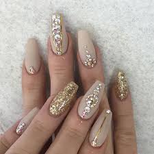 Teamed with fabulous patterns, you can definitely wear them for both. Beige Nail Designs 2017 Nail Art Styling