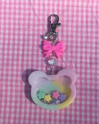 Teddy bear bride in wedding robe and groom salt and pepper shakers details: Pin Auf Shaker Charms