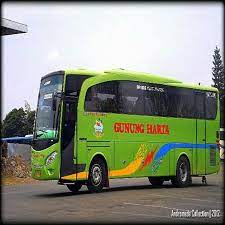 Looking for the best wallpaper buses? Wallpaper Bus Bergerak Land Vehicle Bus Vehicle Transport Mode Of Transport 296377 Wallpaperuse