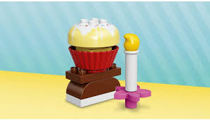 Kleine kinder kümmern sich gerne um traurige oder müde figuren und drehen den gesichtsbaustein so, dass sie wieder fröhlicher aussehen. Lego Duplo 10850 Mein Erster Geburtstagskuchen Amazon De Spielzeug