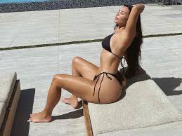 Kim kardashian has over 124 million followers on instagram. Kim Kardashian Posts Sexy Bikini Pics To Celebrate Instagram Milestone Verve Times