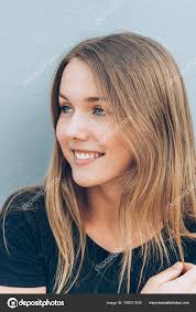 Close up portrait of a beautiful young woman — Stock Photo © david-pull.hotmail.com  #169011930