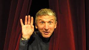 Roger Louret, metteur en scène de Muriel Robin et Guy Bedos, est décédé