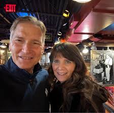 Is 70 degrees warm enough to replace a pool liner?