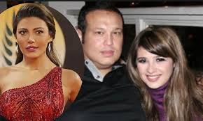 كشفت الفنانة ريهام حجاج، عن انتظارها لمولودها الأول من رجل الأعمال محمد حلاوة، وذلك بعد زواج استمر لثلاثة أعوام. Ø±ÙŠÙ‡Ø§Ù… Ø­Ø¬Ø§Ø¬ ØªØ±Ø¯ Ø¹Ù„Ù‰ Ø§Ù„Ø¹Ù„Ø§Ù‚Ø© Ø§Ù„ÙˆØ¯ÙŠ Ø© Ø¨ÙŠÙ† Ø²ÙˆØ¬Ù‡Ø§ ÙˆØ·Ù„ÙŠÙ‚ØªÙ‡ ÙŠØ§Ø³Ù…ÙŠÙ† Ø¹Ø¨Ø¯ Ø§Ù„Ø¹Ø²ÙŠØ² Beirutcom Net