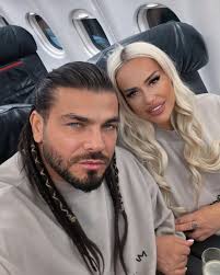 Fashionista ... 🧥 by @nymphaclothing ❗️ #trend #clothes #blazer #cool  #influencer