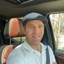 Ron Lefebvre's Instagram, Twitter & Facebook