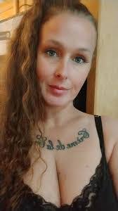 Jennifer Mantz's Instagram, Twitter & Facebook