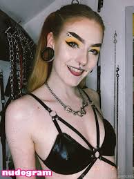 filth_princess Гола изтичане OnlyFans снимка 12 - Nudogram v2.1