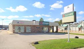 Maybe you would like to learn more about one of these? 2505 E Oakland Ave Bloomington Il 61701 Loopnet Com
