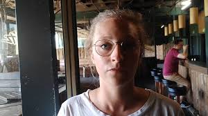 Was haben Meili Scheidemann und Max Ulrich gemeinsam? Genau, sie moderieren  beide bei Fritz. Beide haben mal hinter einer Bar gejobbt. Und: Beide waren  an der ems! Meili im 9. Volo-Jahrgang, Max in ...