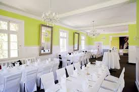 Located in bad emstal, hotel der grischäfer features a restaurant, bar, garden, and free wifi throughout the property. Das Restaurant In Der Kaskadenwirtschaft