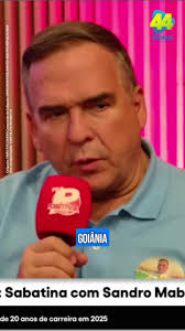 Sandro Mabel Tampando Bueiro