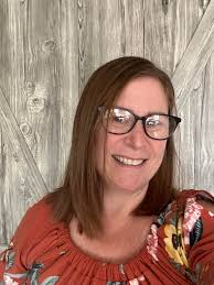 New hair cut ideas for 51-year-old boosting spirits