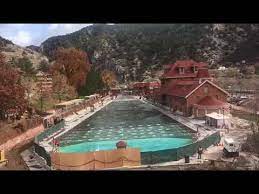 Es ideal para toda la familia, pues de hecho, conseguirás una piscina recreativa ideal para los niños, pero también puedes encontrar una ideal para nadar debido a que tiene algo de profundidad, pero bien calentita. Aguas Termales En Glenwood Springs Youtube