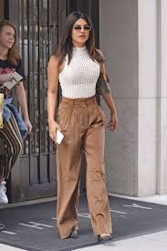 Priyanka chopra has slammed those who criticise the age gap between her and her husband nick jonas, who is 10 years her junior, as when you flip it and the guy is older, no one cares.. Pin On Celebrities