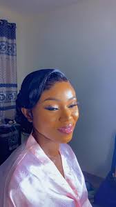 And my bride sat pretty well with us. Her lovely husband can't stop  screaming and admiring her beautiful face after l glam her. Makeup 💄,  frontal installation and bridal styling by me.