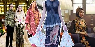 Model baju pesta dari bahan kain batik ini terbilang unik dan akan membuat penampilan kaum wanita menjadi lebih istimewa. 8 Desainer Lokal Kenamaan Dengan Koleksi Busana Batik