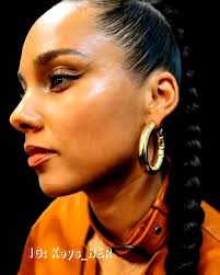 Today is my birthday hope I get some love here.🌲💞