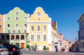 Książęta bawarscy nadali mu prawa miejsk Scharding Tourismus Sehenswurdigkeiten