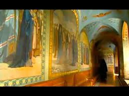 Maica domnului plange pentru ca stie ca ar trebuie sa traim altfel. Film Talpa Maicii Domnului Si Minunile Din Lavra Pociaev Din Ucraina Youtube