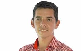 Soy un candidato joven profesional capacitado para trabajar por la  ciudadanía”