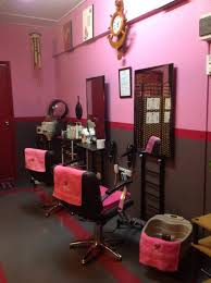 V tukang gunting yang menggunting rambut mempunyai kemahiran yang tinggi(mempunyai diploma politeknik) dalam bidang fesyen, rambut dan berupaya memberikan fesyen yang terbaik. 5 Spa Muslimah Ini Untuk Anda Yang Peka Tentang Penjagaan Aurat Wanista Com