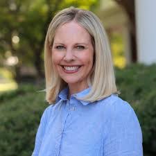 Sandra Mcadams's Instagram, Twitter & Facebook