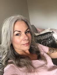 pin von shannon dahl auf going grey frisuren haare