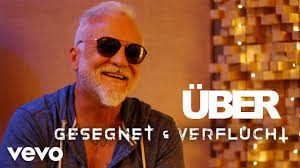 Ein kompromisslos ehrliches werk, das den ausnahmesänger von einer ganz neuen, bisher verborgenen seite zeigt. Nino De Angelo Uber Gesegnet Und Verflucht Mit Chris Harms Youtube