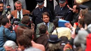 33,581 likes · 488 talking about this. Match Om Va Truque Phocea Retour Sur Le Parcours Judiciaire De Bernard Tapie Les Echos