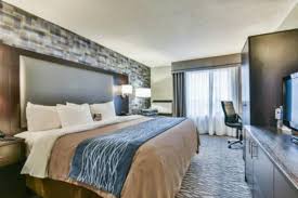 A conveniently located yul hotel with parking, we also offer convenient access to the sights and sounds of beautiful montreal, thanks to our proximity to highway 20. Comfort Inn Montreal Airport Hotel Dorval Canada Overview