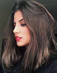 Dai bob cut sfilati dinamici e versatili ai long bob più eleganti, dal caschetto medio alla pari agli hairstyle medio lunghi più romantici, i . Tagli Capelli Medi 2021 Da Non Perdere