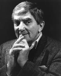Jonathan and Louis Edmonds developed a friendship during “Dark Shadows”  that lasted a lifetime. When Louis passed away in March 2001, Jonathan  drove many hours from his home in Canada to pay