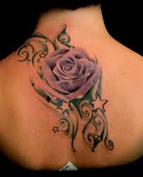 Bite That Tattoo On Your Shoulder Meaning 3d Purple Rose Tattoos Best Tattoo Designs Pinterest Rosen Tattoo Tatowierungen Tatowierung Fur Manner