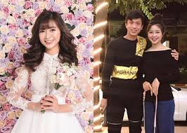 Đến ngày hôm nay nam nghệ sĩ mới chính thức lên tiếng. Vá»£ TÆ°Æ¡ng Lai Cá»§a Phan VÄƒn Ä'á»©c Chinh Thá»©c Khoe áº£nh CÆ°á»›i Xinh Ä'áº¹p