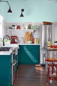 If you have a small kitchen, then you shall need to pick colors that can make the room to have the appearance of having more space or open areas. 25 Best Kitchen Paint And Wall Colors Ideas For Popular Kitchen Color Schemes 201
